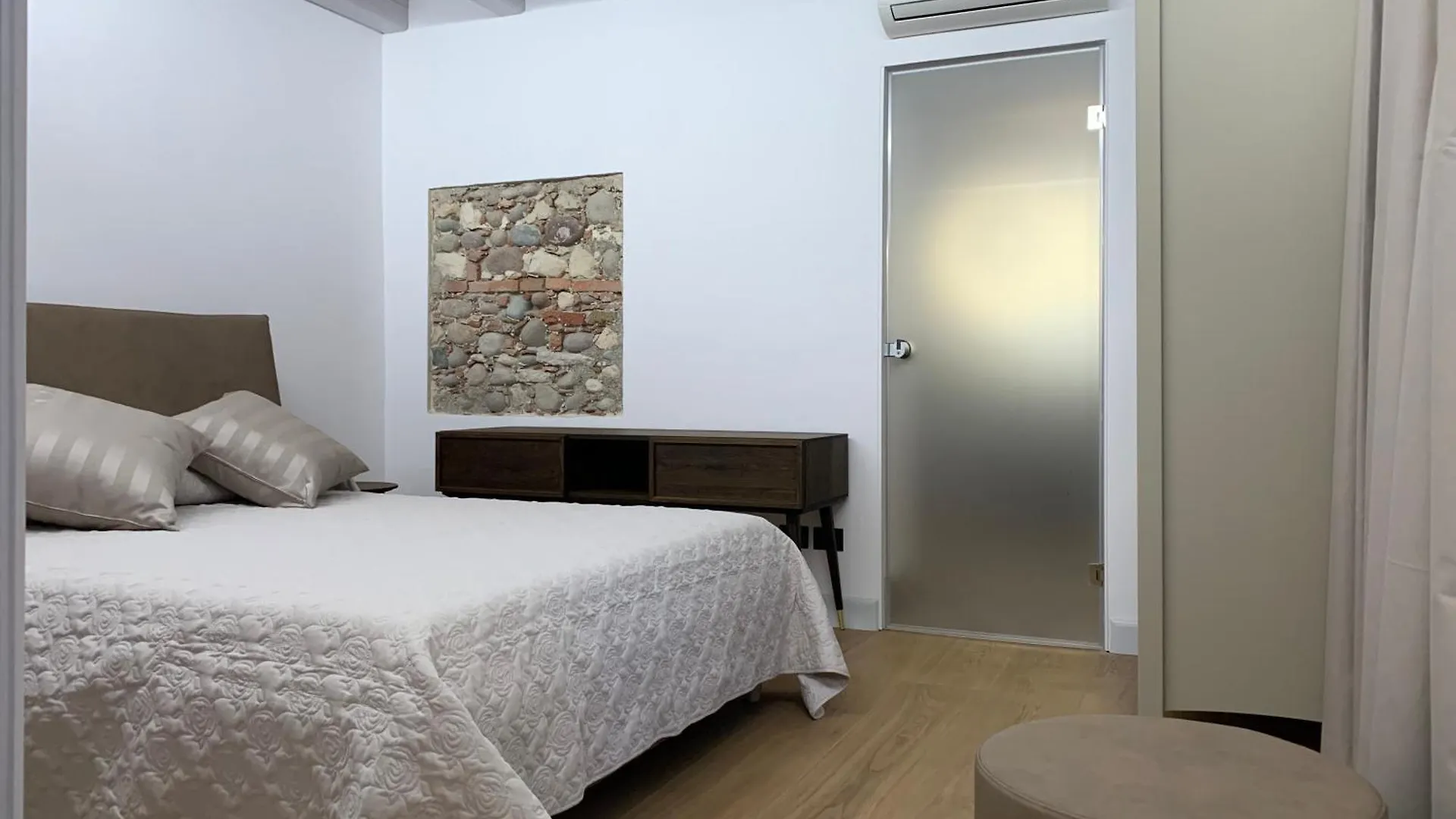 Apartmentsarena - Corte Degli Eremitani Verona 0*,  Italy