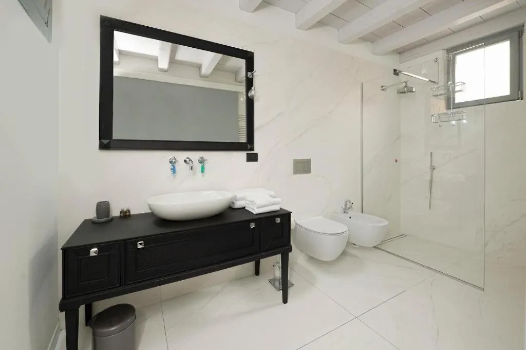 Apartmentsarena - Corte Degli Eremitani Verona 0*,  Italy