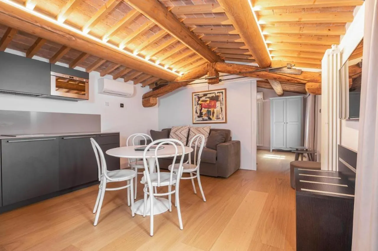 Apartmentsarena - Corte Degli Eremitani Verona 0*,